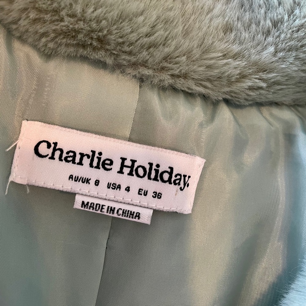 NWOT Charlie holiday faux fur coat ✨ - Picture 5 of 10
